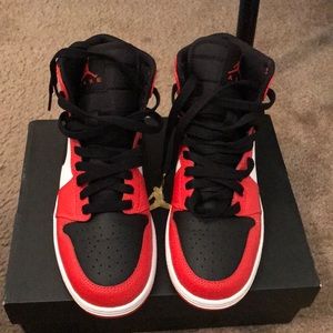 Air Jordan 1 Retro High BG